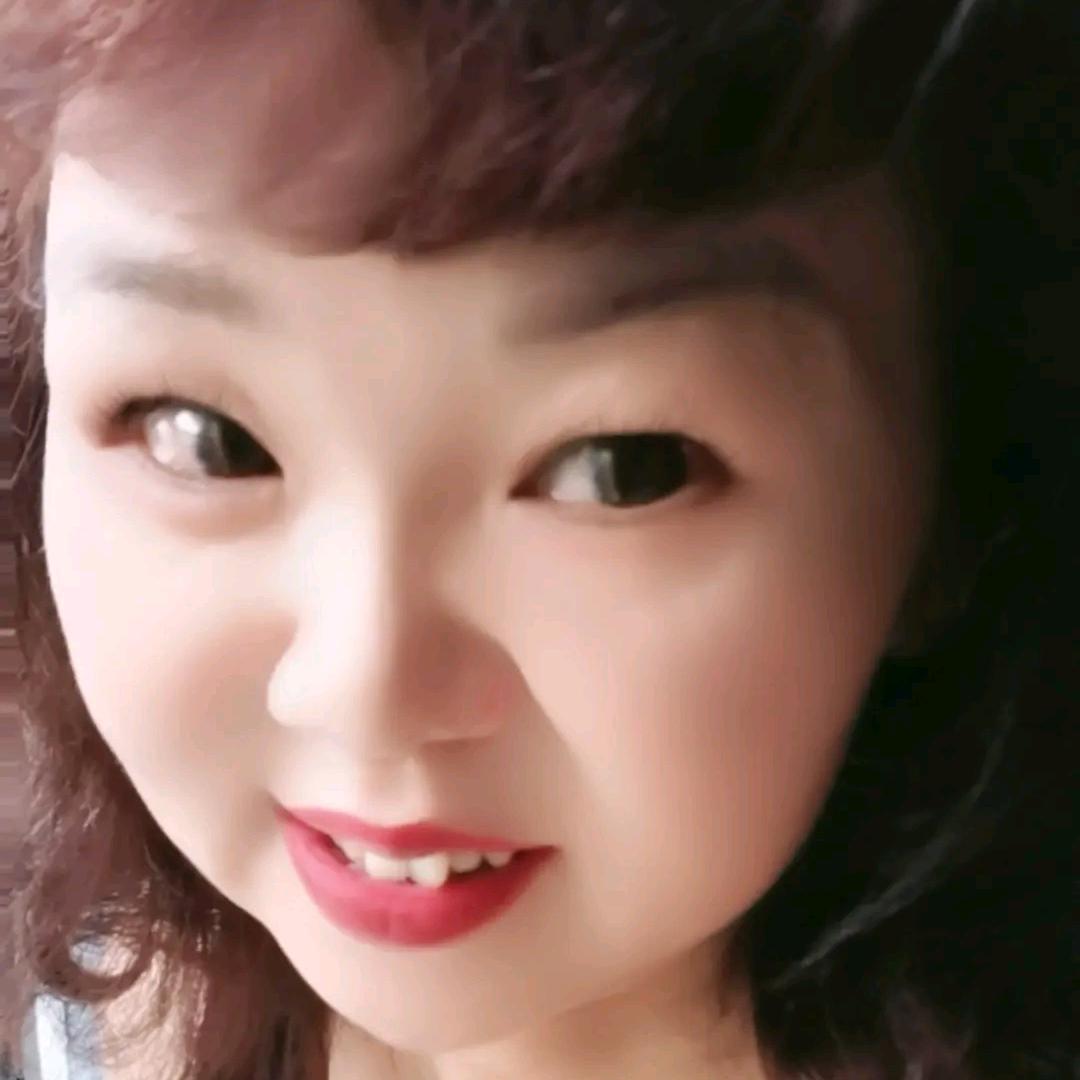 乐乐小小☆：\开心、：\\\、：：：厂\