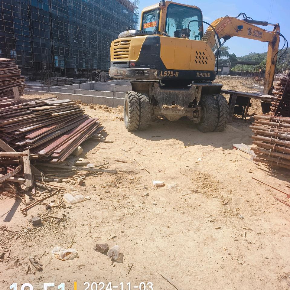 莆田小明轮式挖机