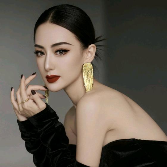 《问梅澜》女诸葛