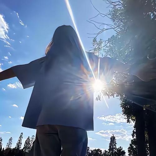 ꧁摆烂的小鱼꧂