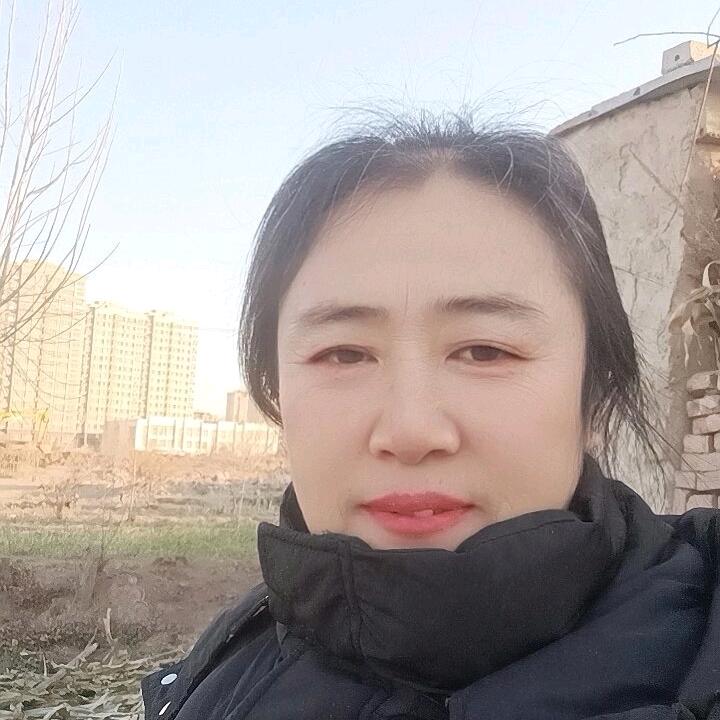 李玉梅一个人