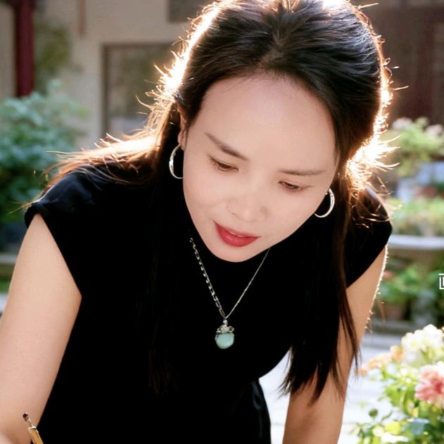 江璃（民族歌💃舞）