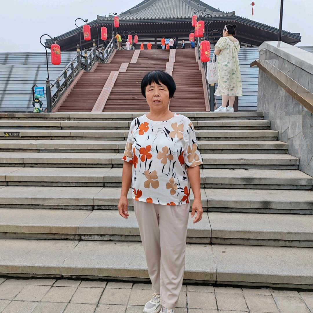 白姐晚7点10分开播