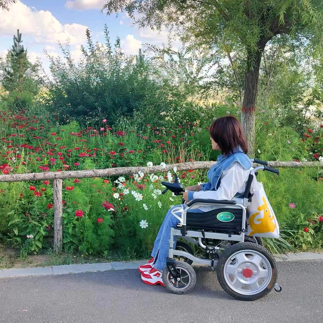 高小敏残疾人
