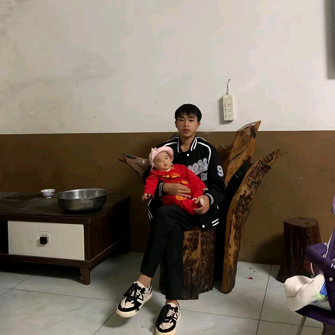 小鹏鹏 一剑飙血