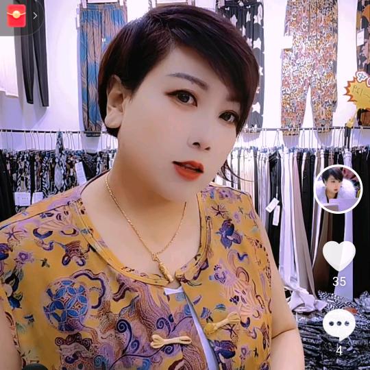 胖姐加大加肥服装准备直播，卖衣服