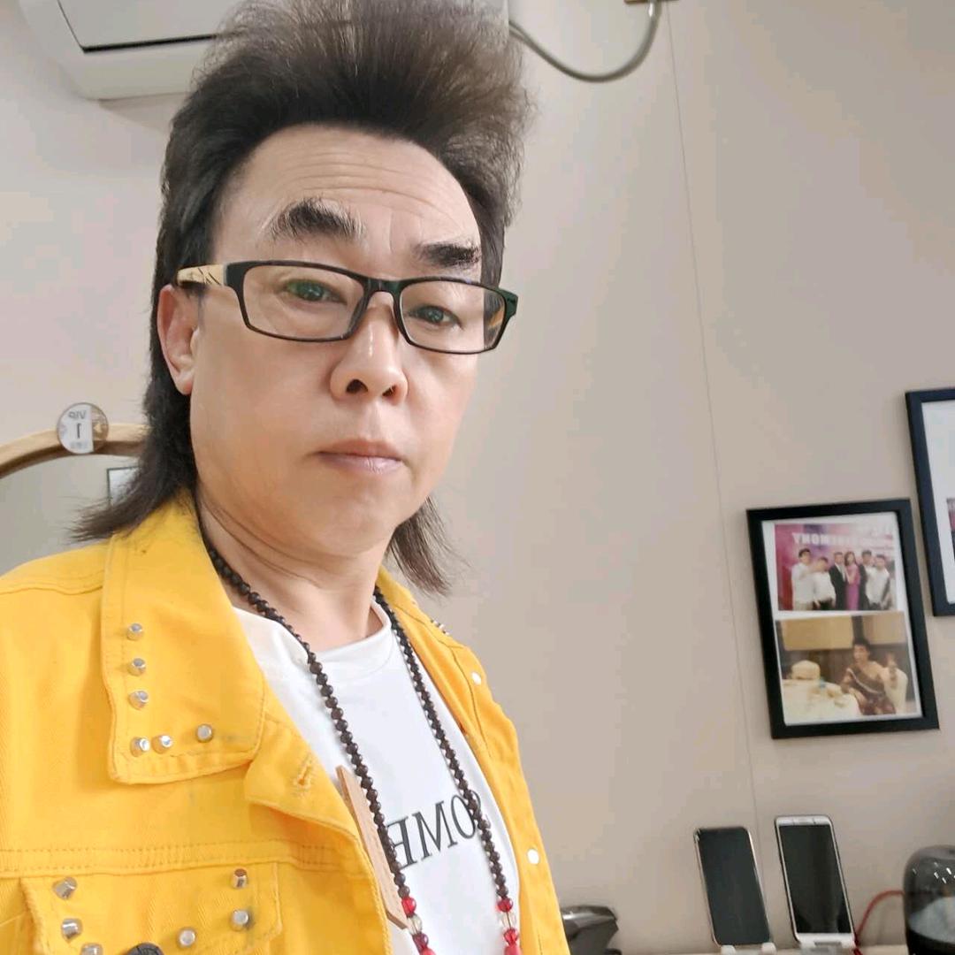 彤晴美发（管哥）