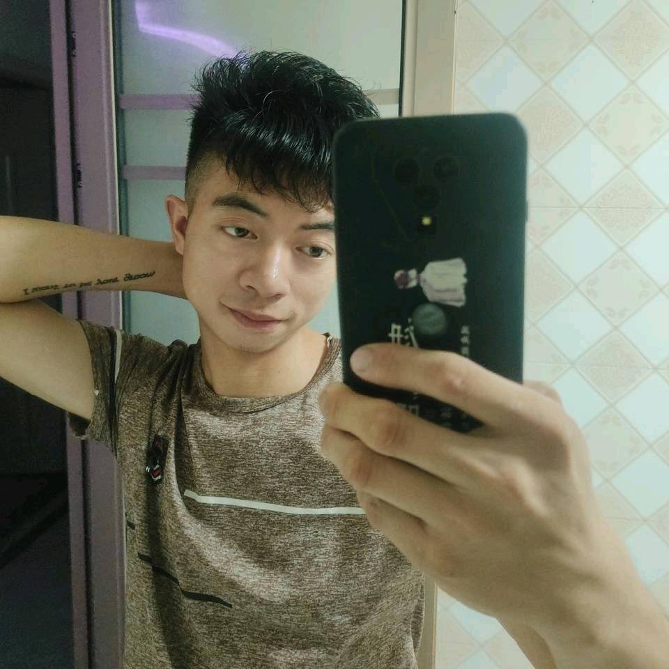 吴    氏生妃