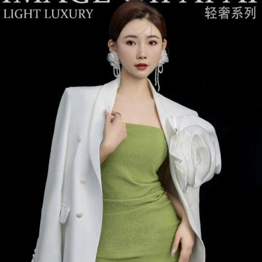 诗尚颜（斑痘敏）兰