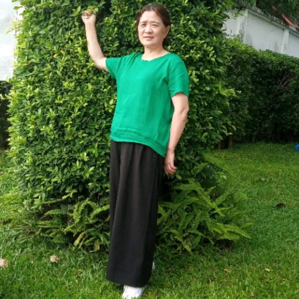 万代雄