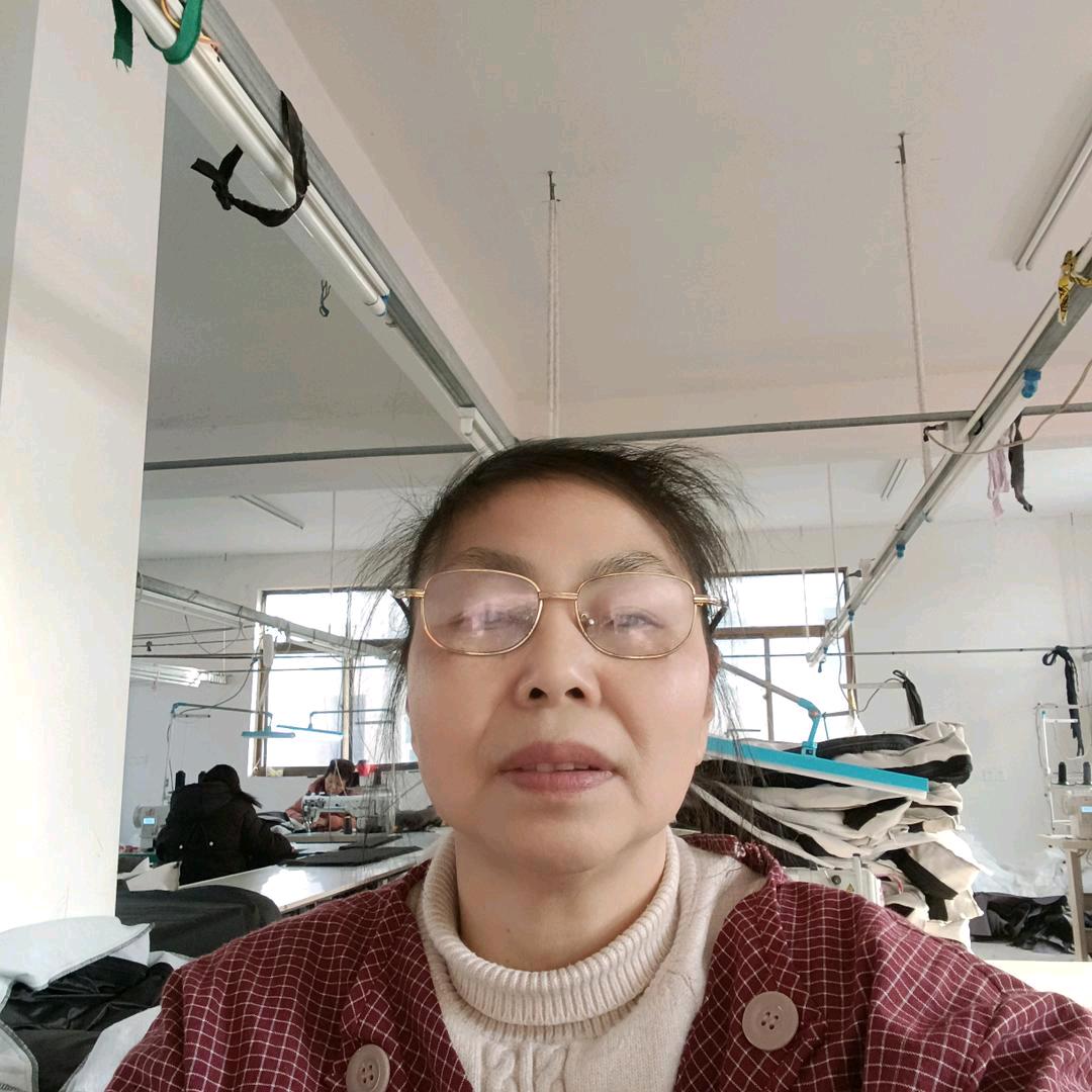 歌唱离乡远