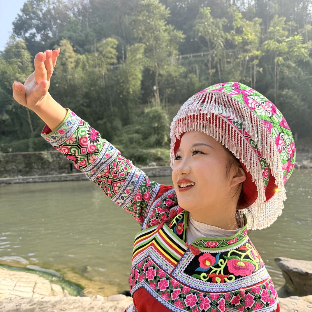 苗家好儿女～双双