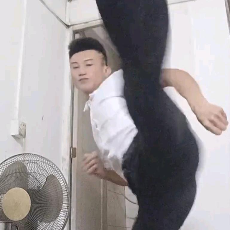 🇻🔴强子  2️⃣