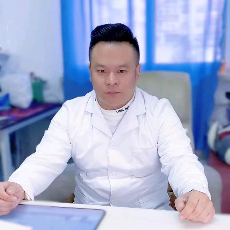 李博士