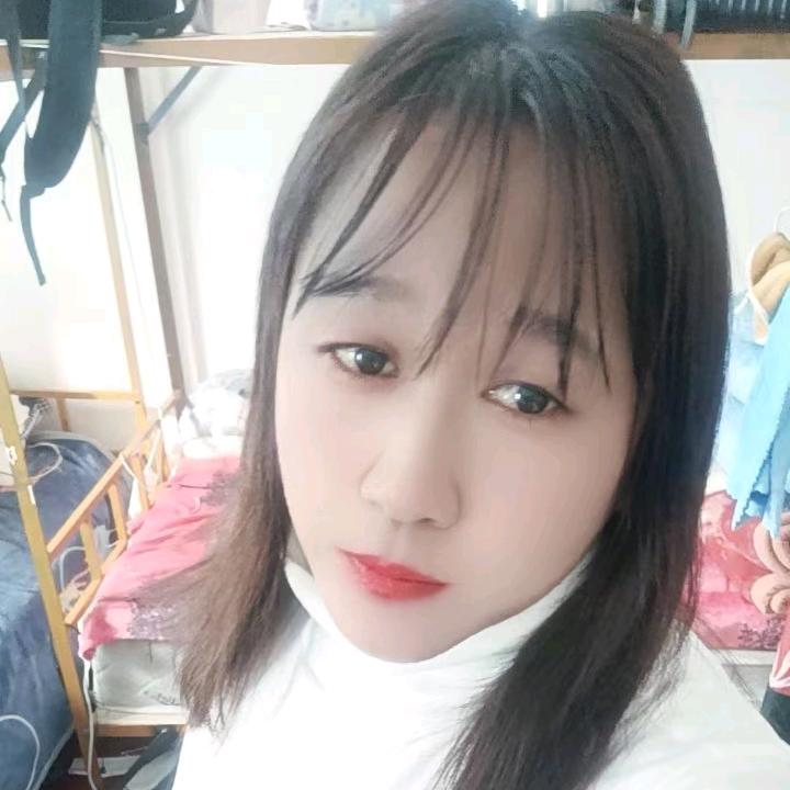 @ღ᭄💞小芳🍬💗᭄:: じ