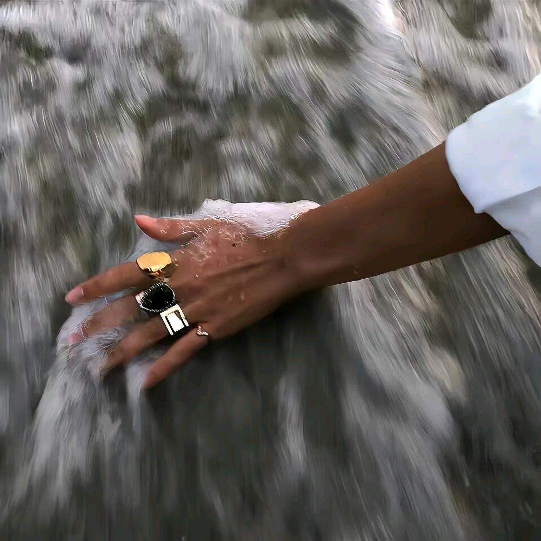 HYF