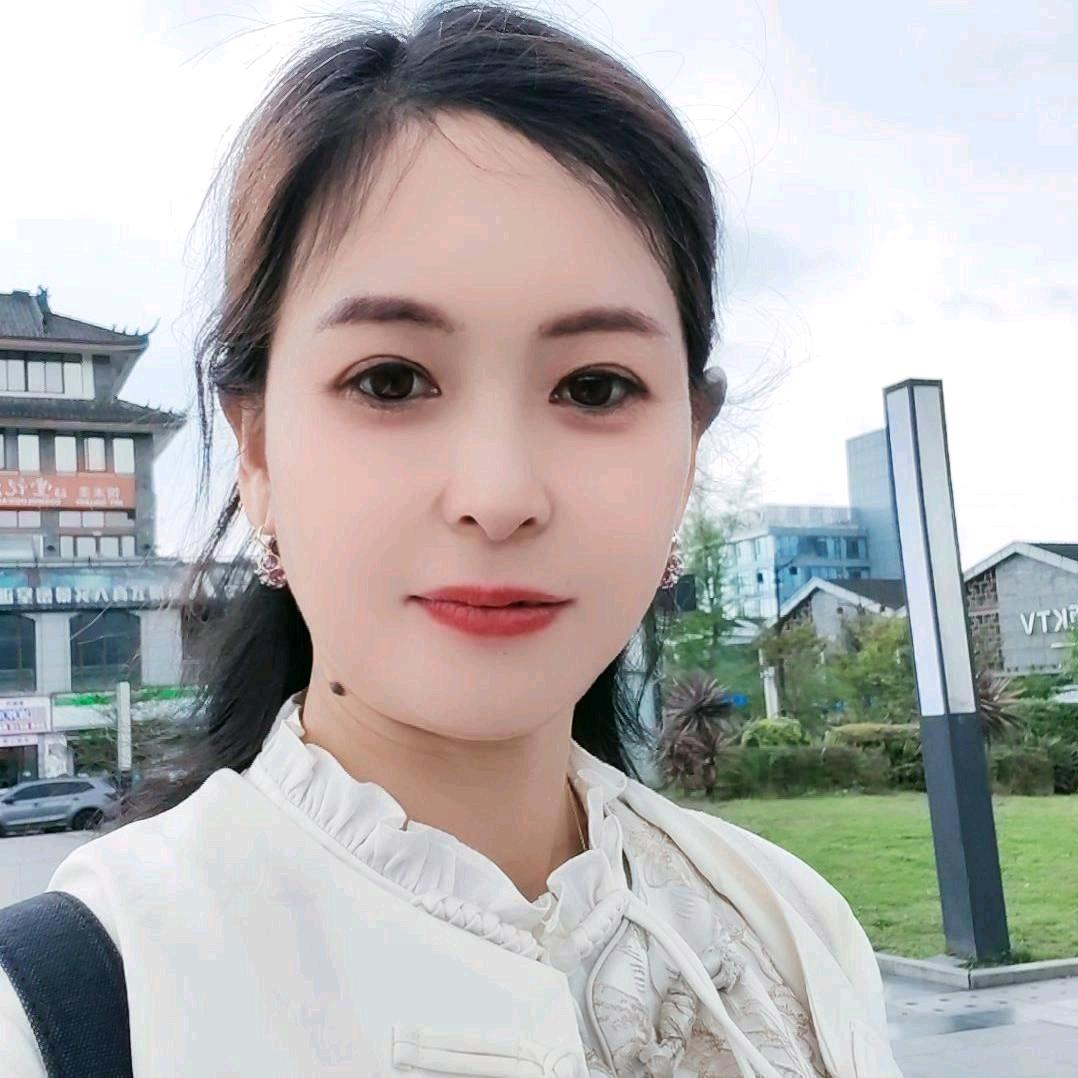 红姐（晚上7.20开播号在主页）