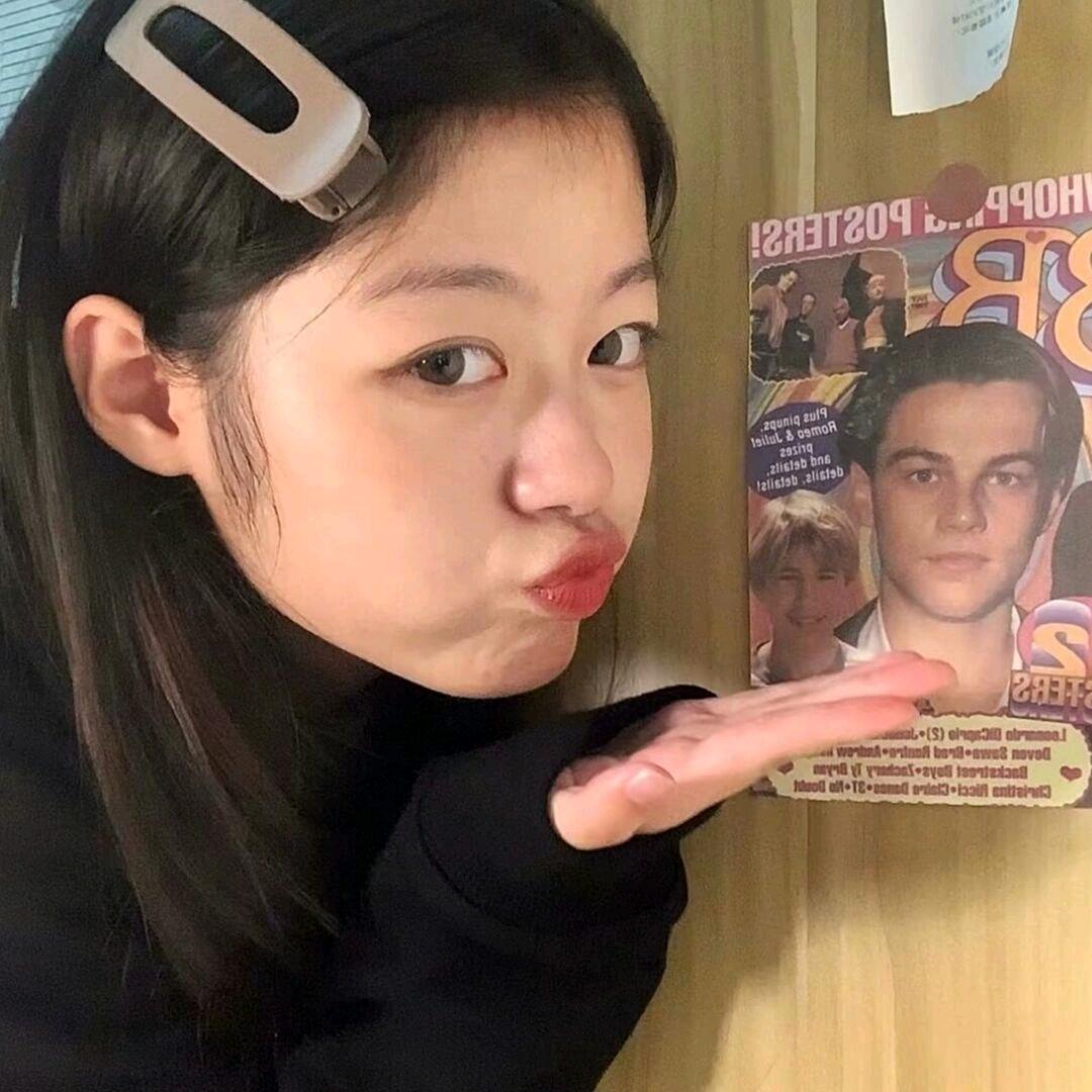 盎然头像