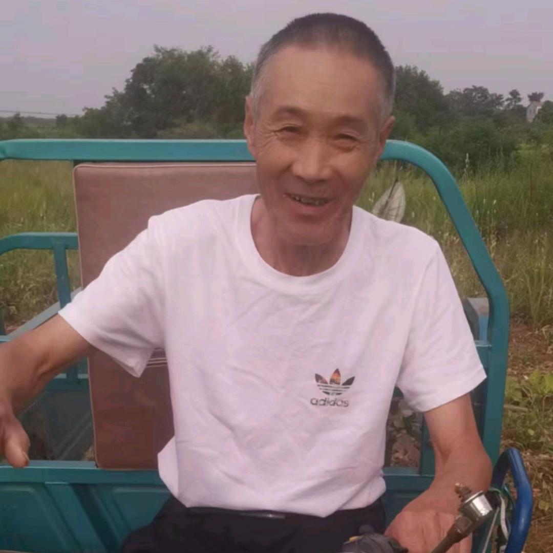 日月，生《小》