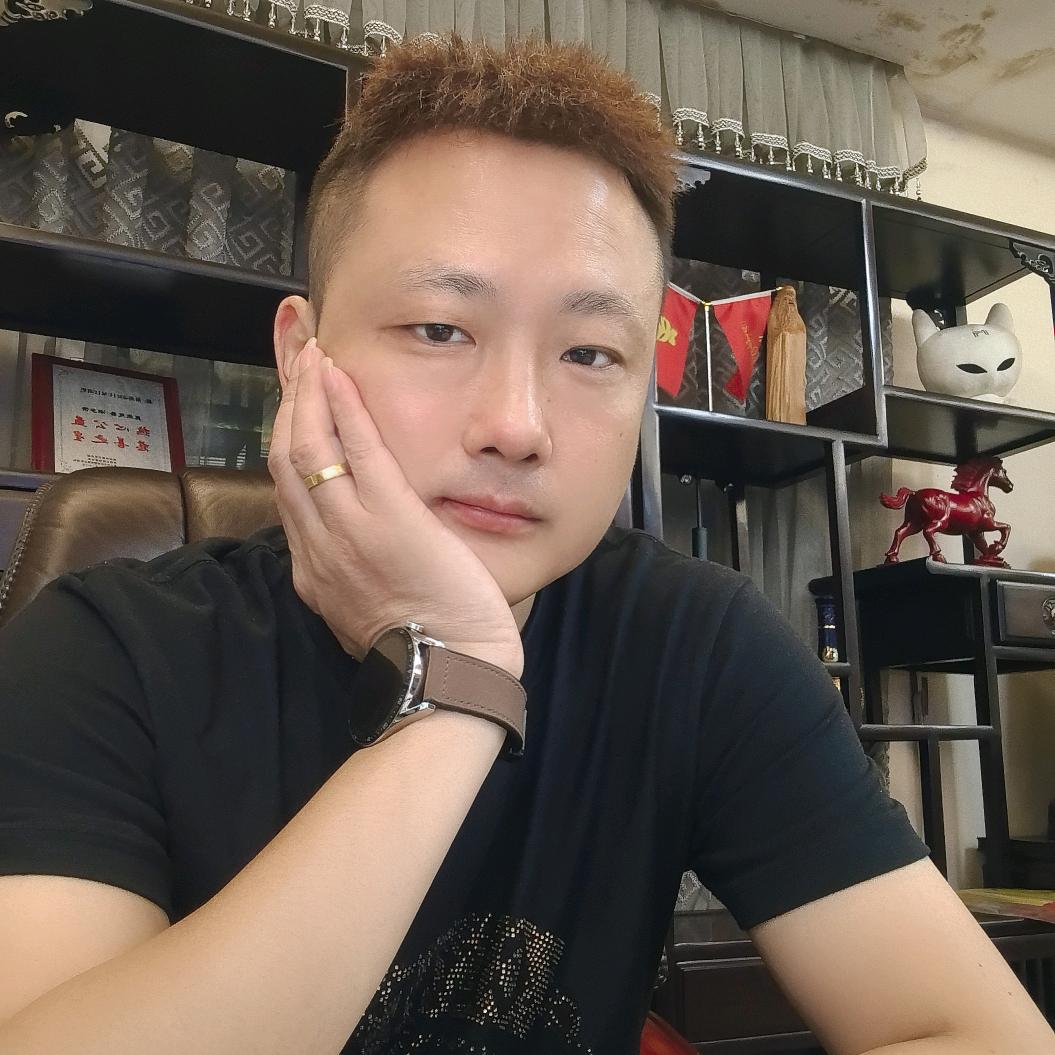 缪缪贵妃秀场-营销总监雷杰