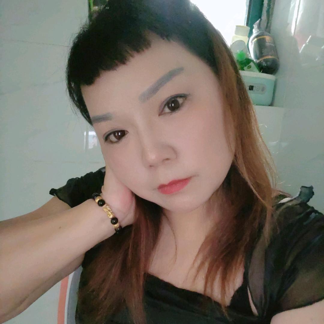 董静（歌舞戏曲演艺团）