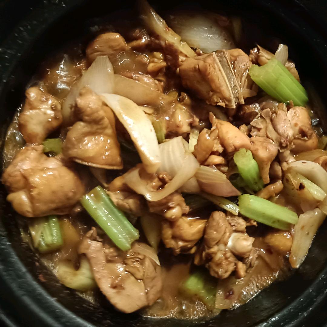 艺艺重庆鸡公煲