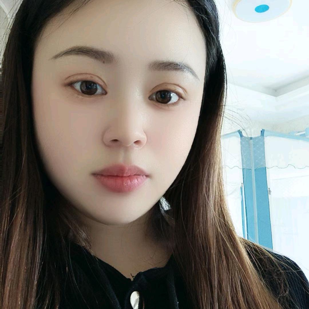 青青吖手势舞