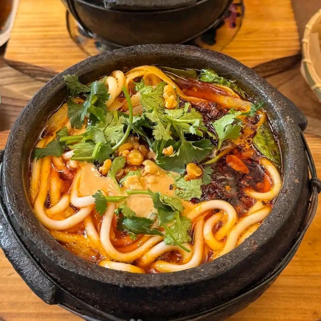 哥俩儿砂锅土豆粉