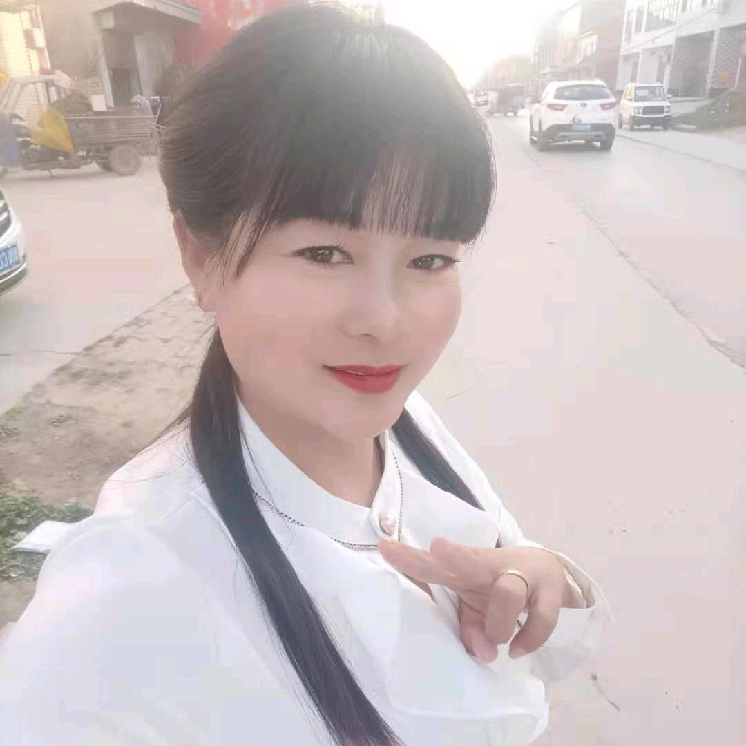 宋集镇三姐妹，二妮演出公司