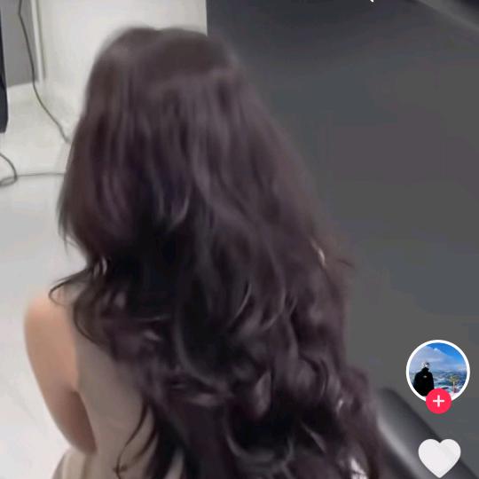 英子
