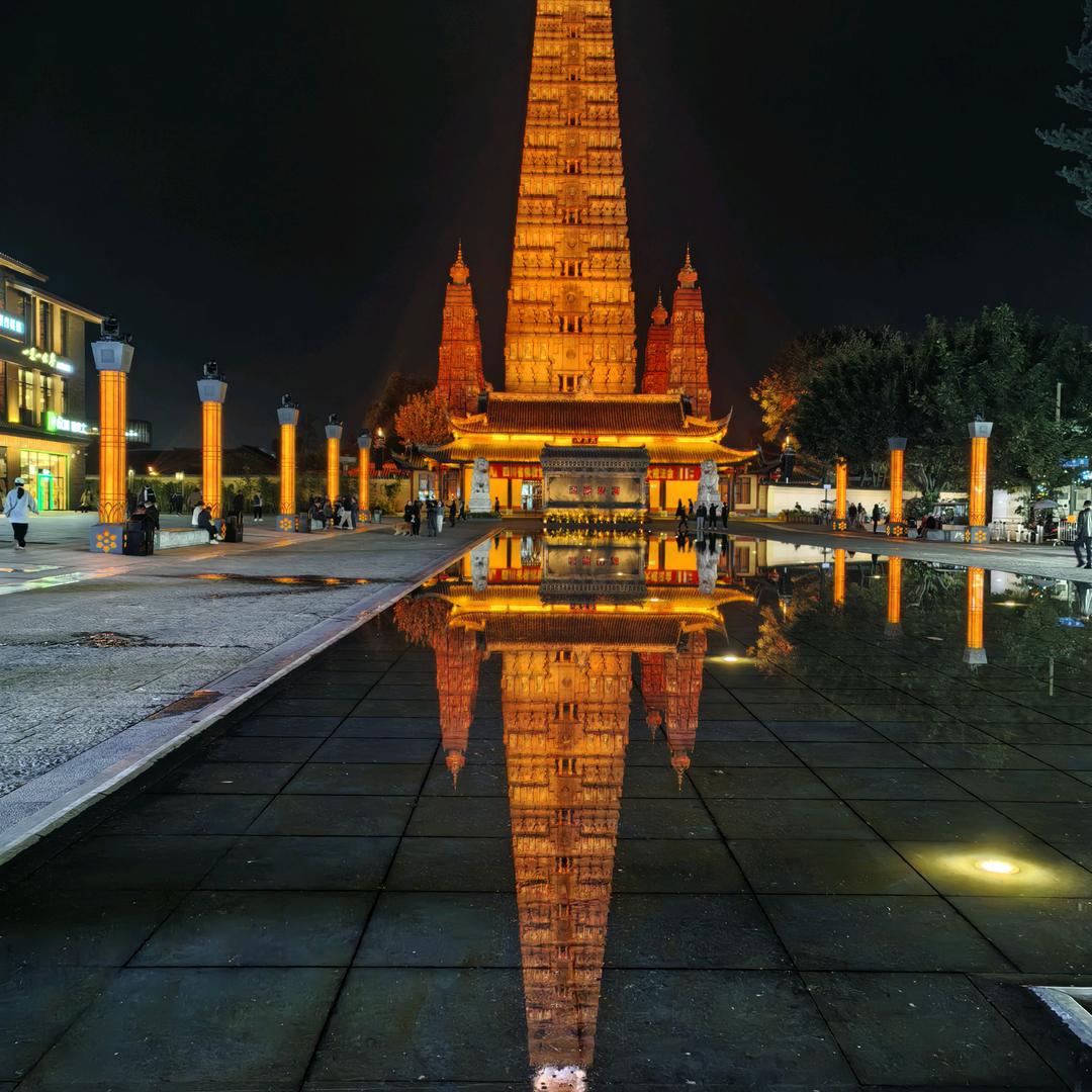 兔宝宝全屋定制万小妹