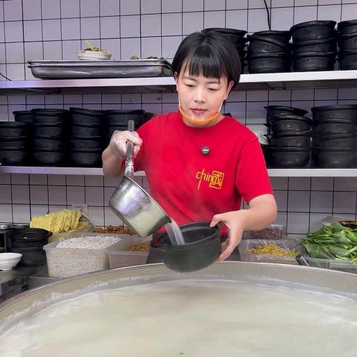 蜀七哥川味砂锅菜