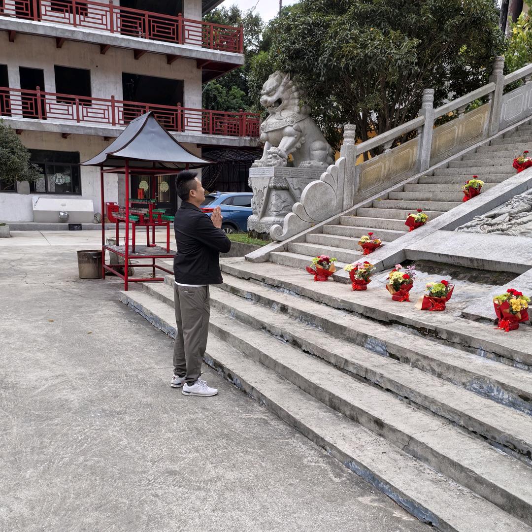 小李，烫金压痕印后包装