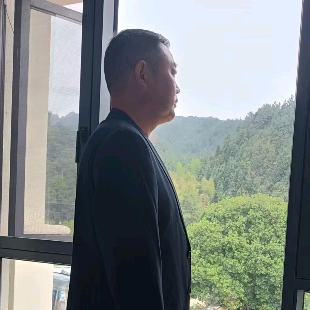 严丝合缝<㿝氼 >（洒洒）