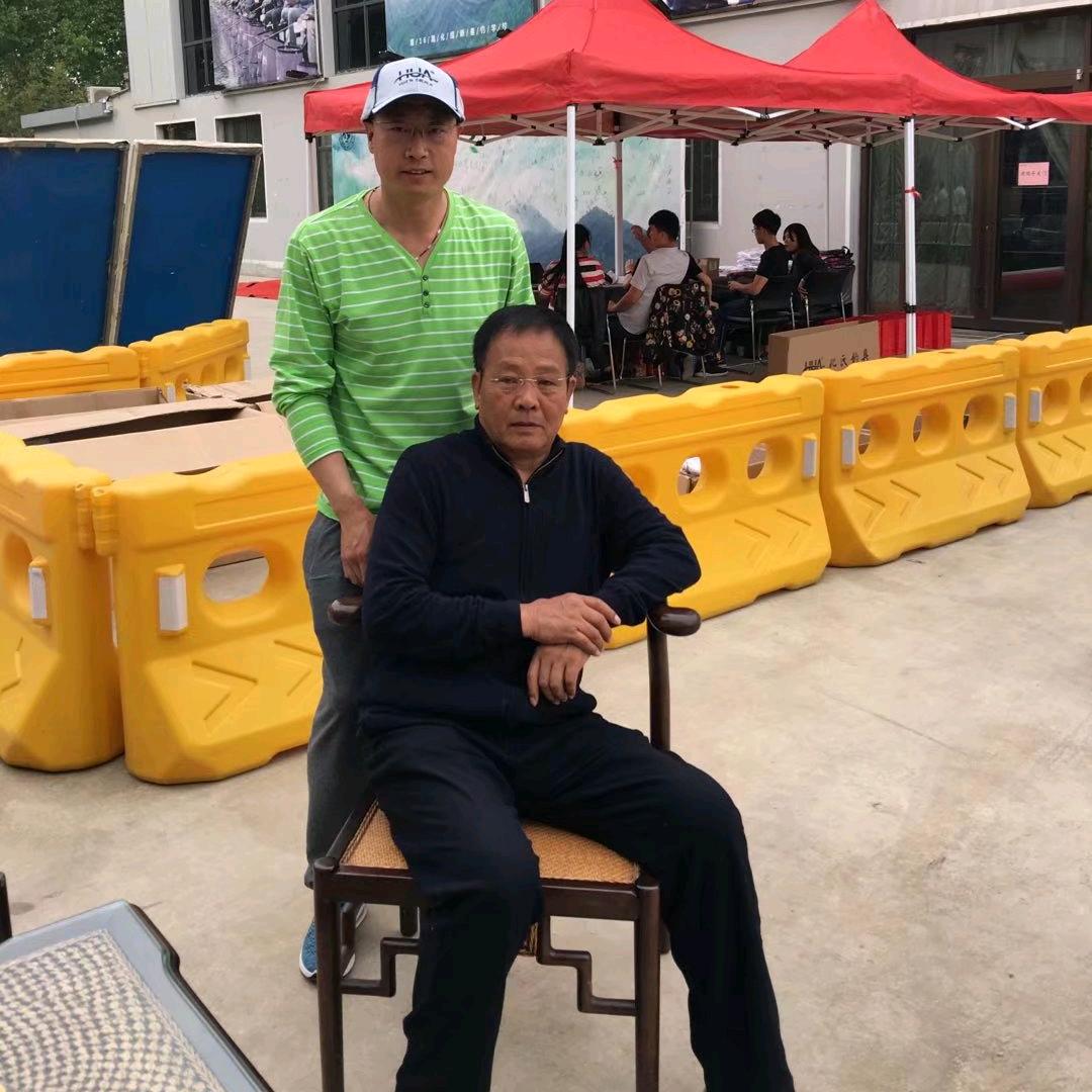 刘杰爱钓鱼