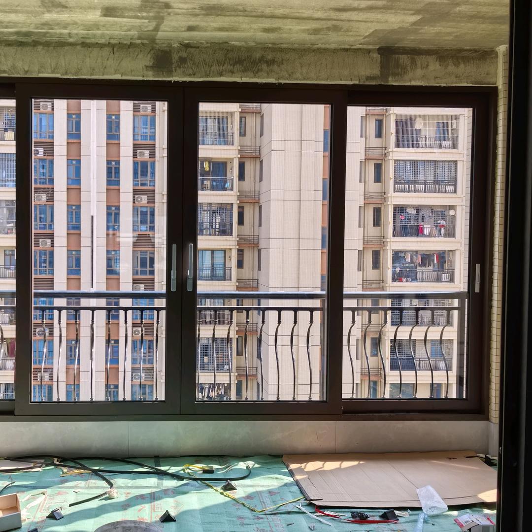 专业安装断桥铝合金门窗