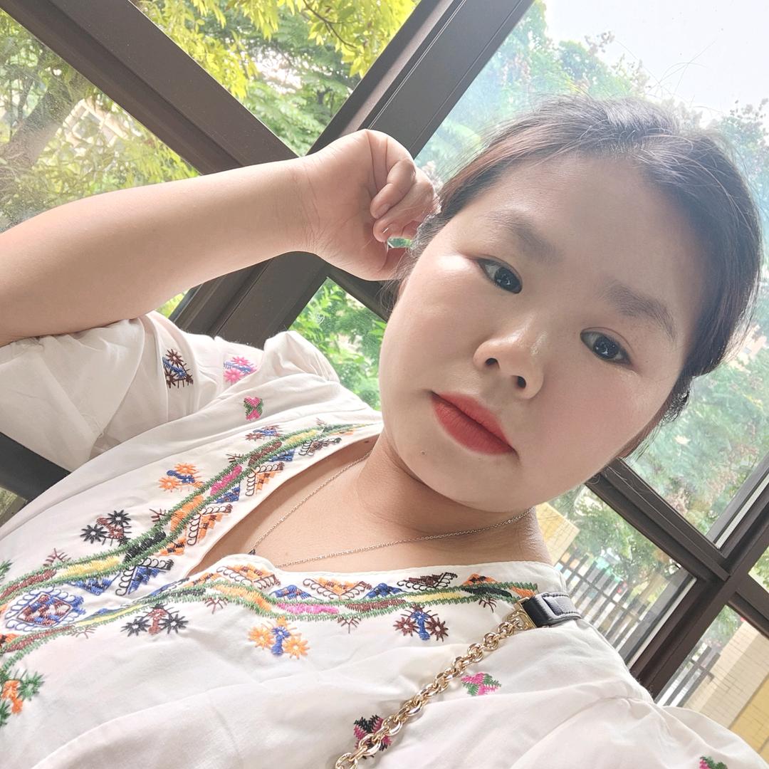 春燕🌸 🌸 🌸 🌸