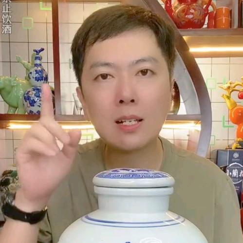 康熙喝两口.