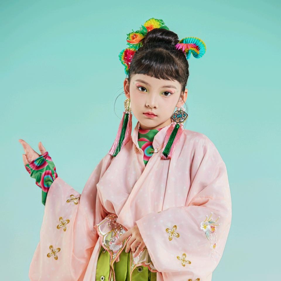 Nia(妮娅)贾林果