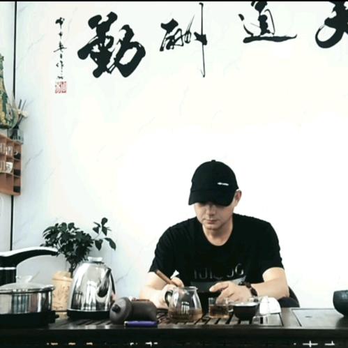 虹桥房产☞阿健