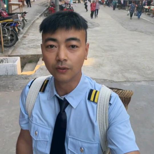 阆中阿东（小兰总）