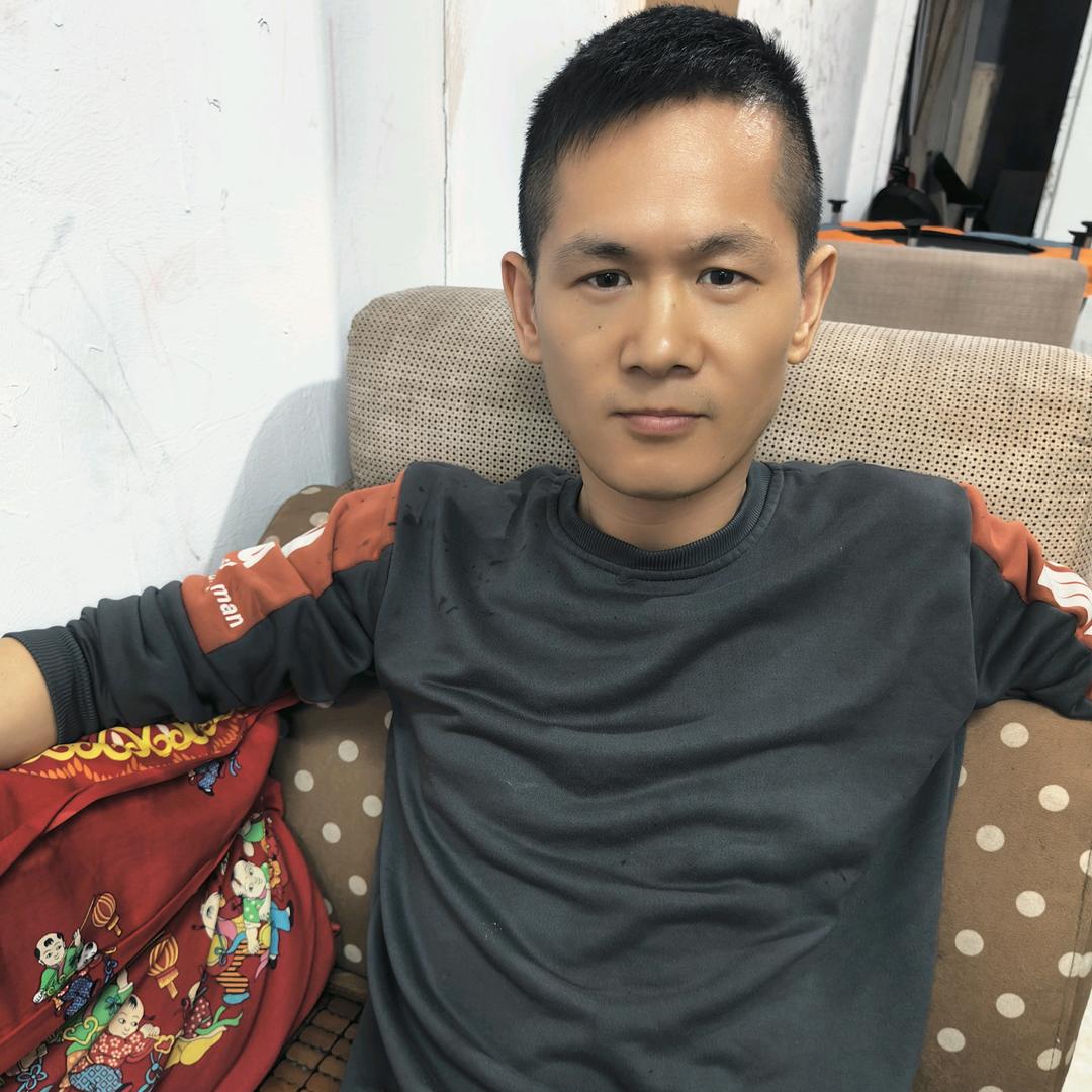 在诸暨修车的峰哥