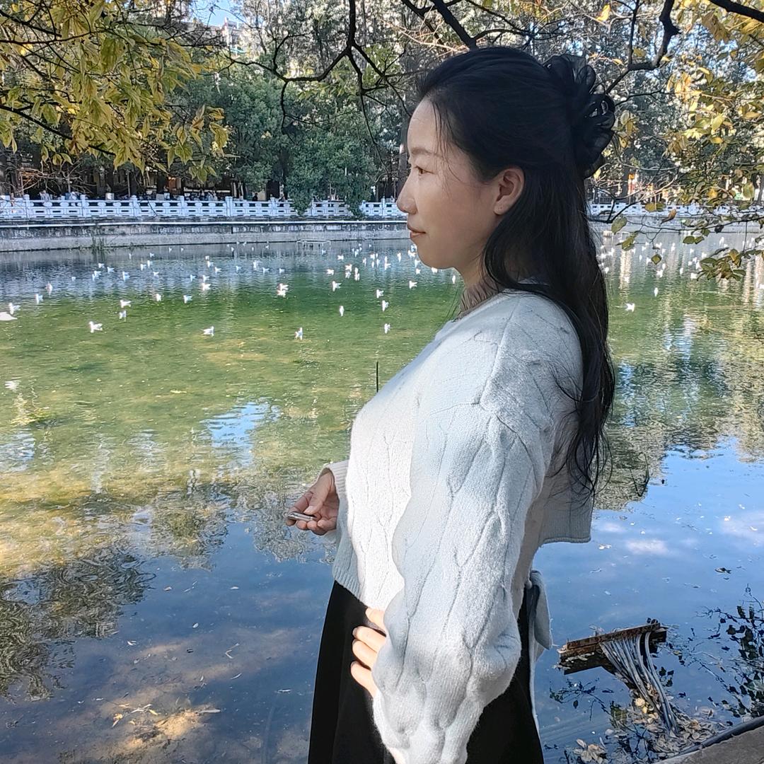 秦芳🐉晚上7：40开播