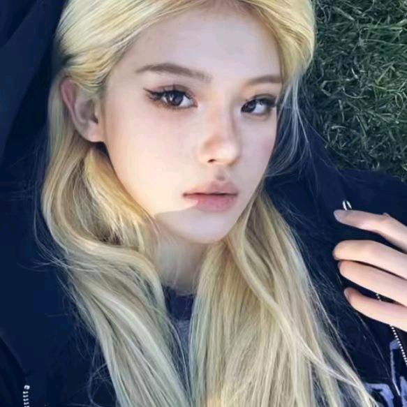 一杯冰美式.