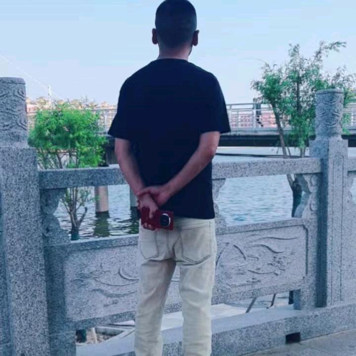 不忘初心铁蛋