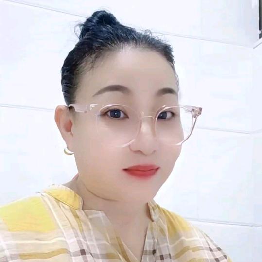努力的:九妹