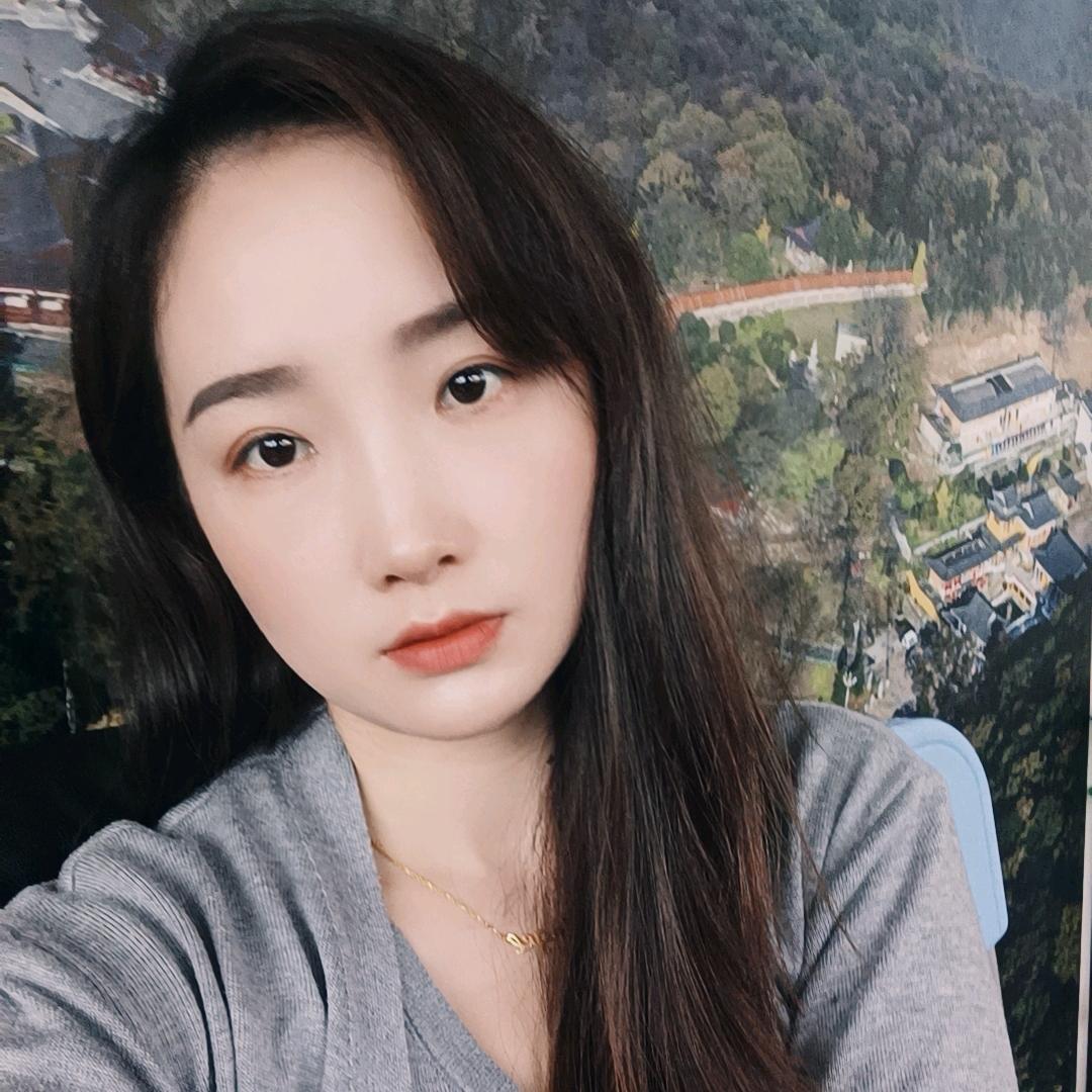 小Q.