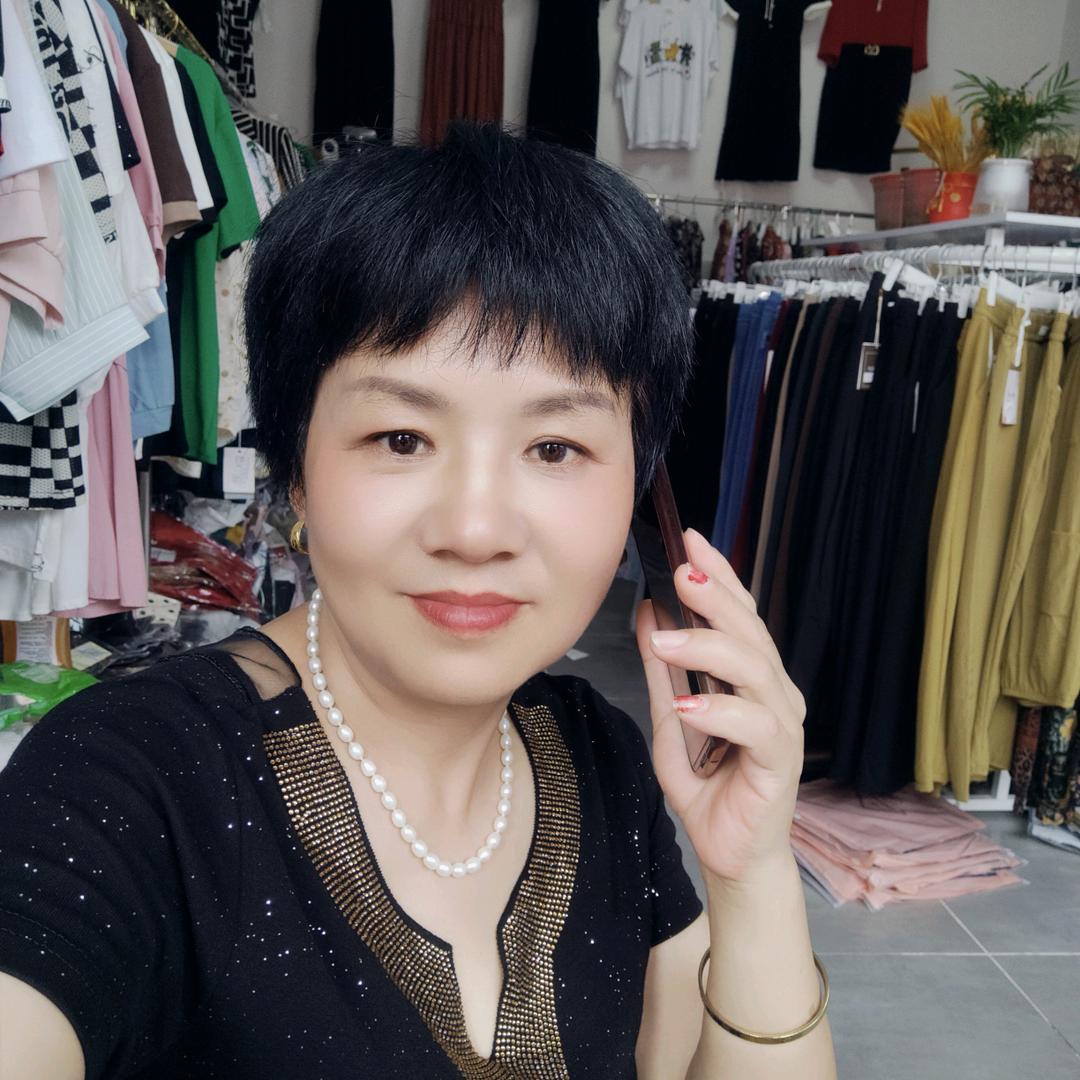 群姐服饰老西商服装区25号