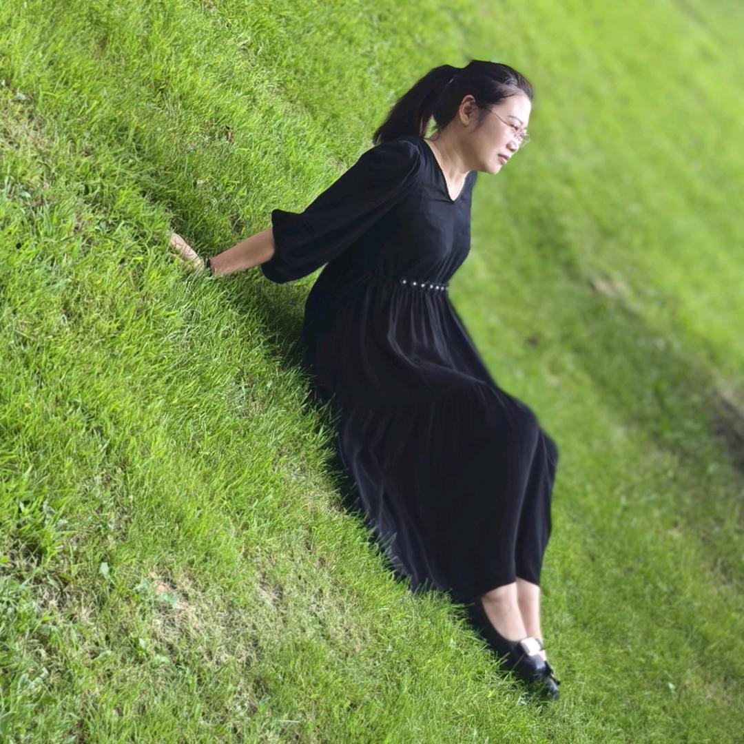 丽娜  愿光明自由