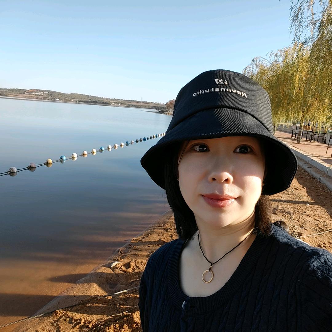李依诺吖
